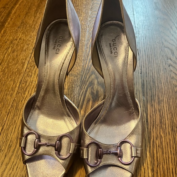 Metallic Purple open toe Gucci Heels - Picture 4 of 7